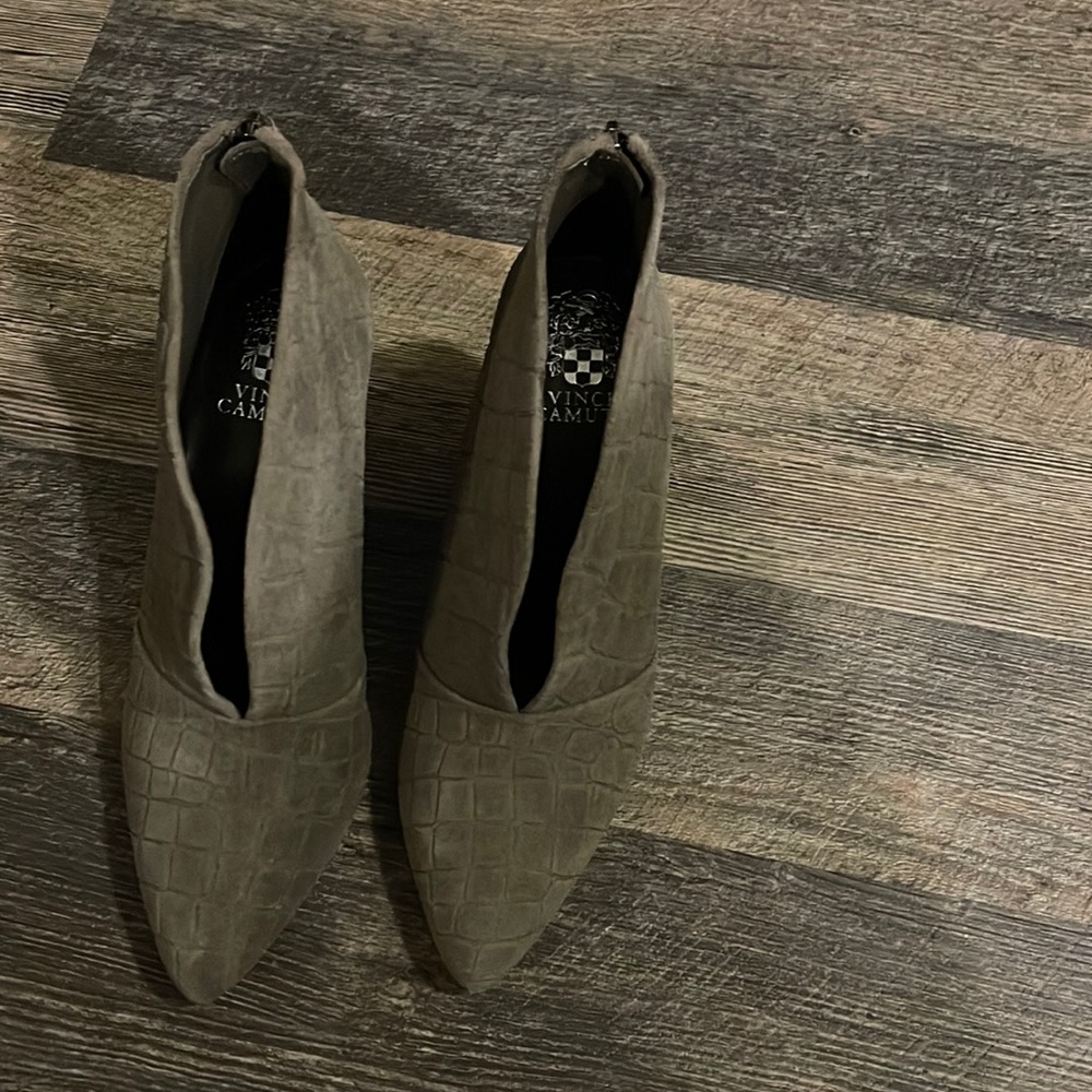 Taupe/gray Vince Camuto booties. Like new, I only modeled in them.